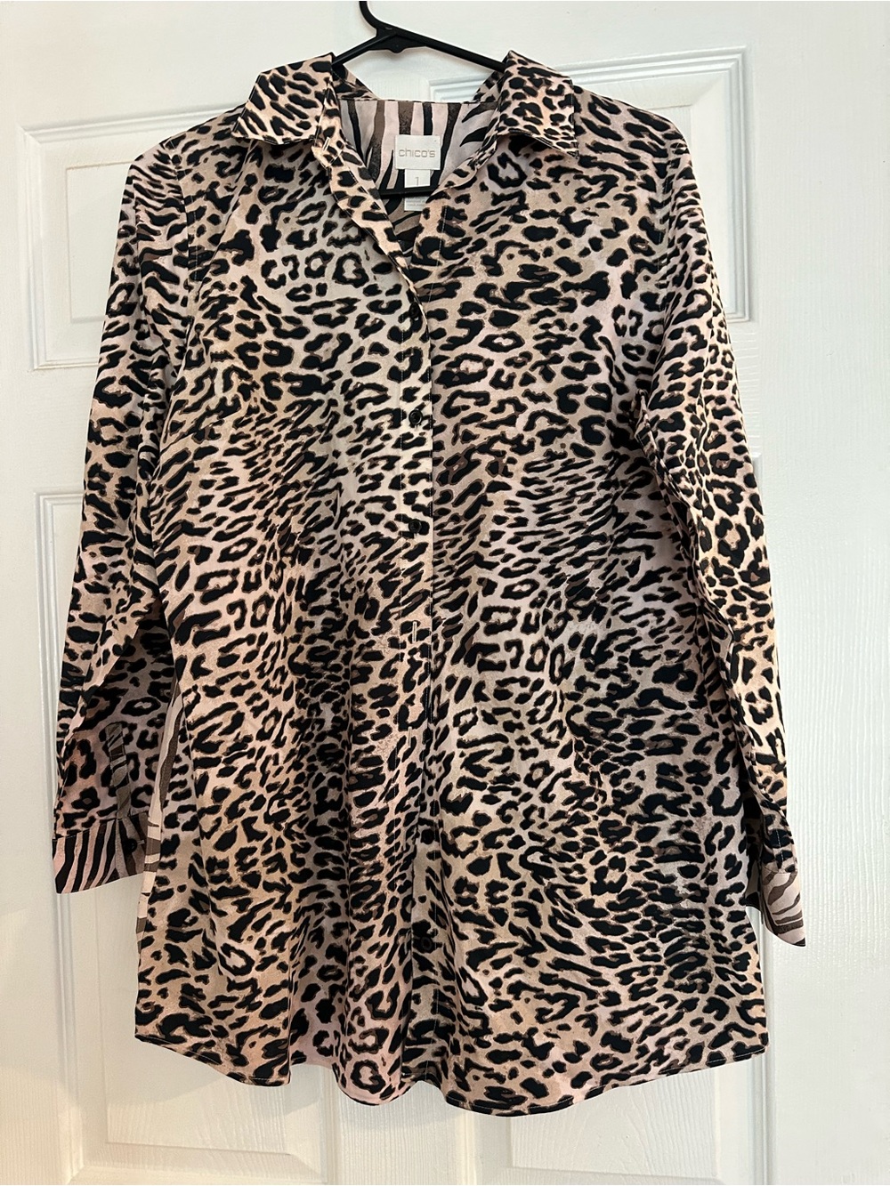 Chico’s no-iron Leopard Print Long sleeve shirt 100% Cotton